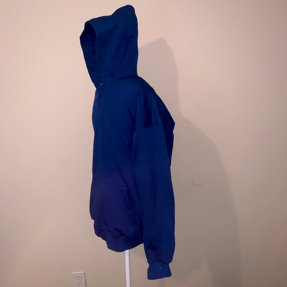 Sweatshirt - Picture 3 of 4